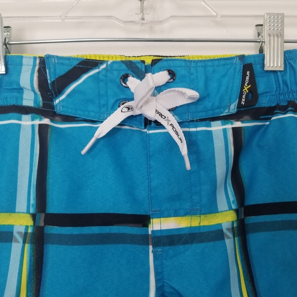 ZeroXposur Plaid Boy's Swim Trunks Size Small (8) - Picture 5 of 12